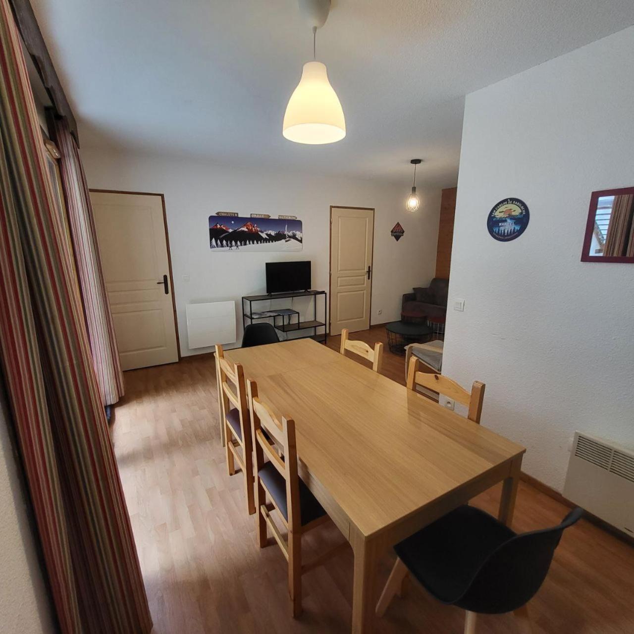 Appartements en résidence sport d'hiver, piscine, jacuzzi et sauna Orelle Exterior foto